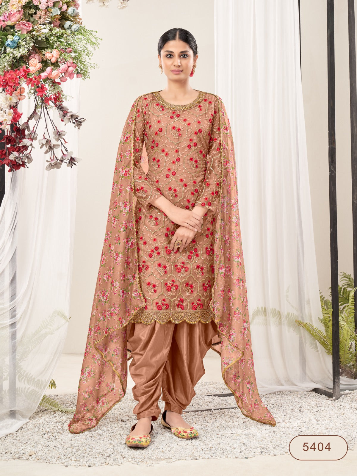 AANAYA   PATIALA SUIT image 7